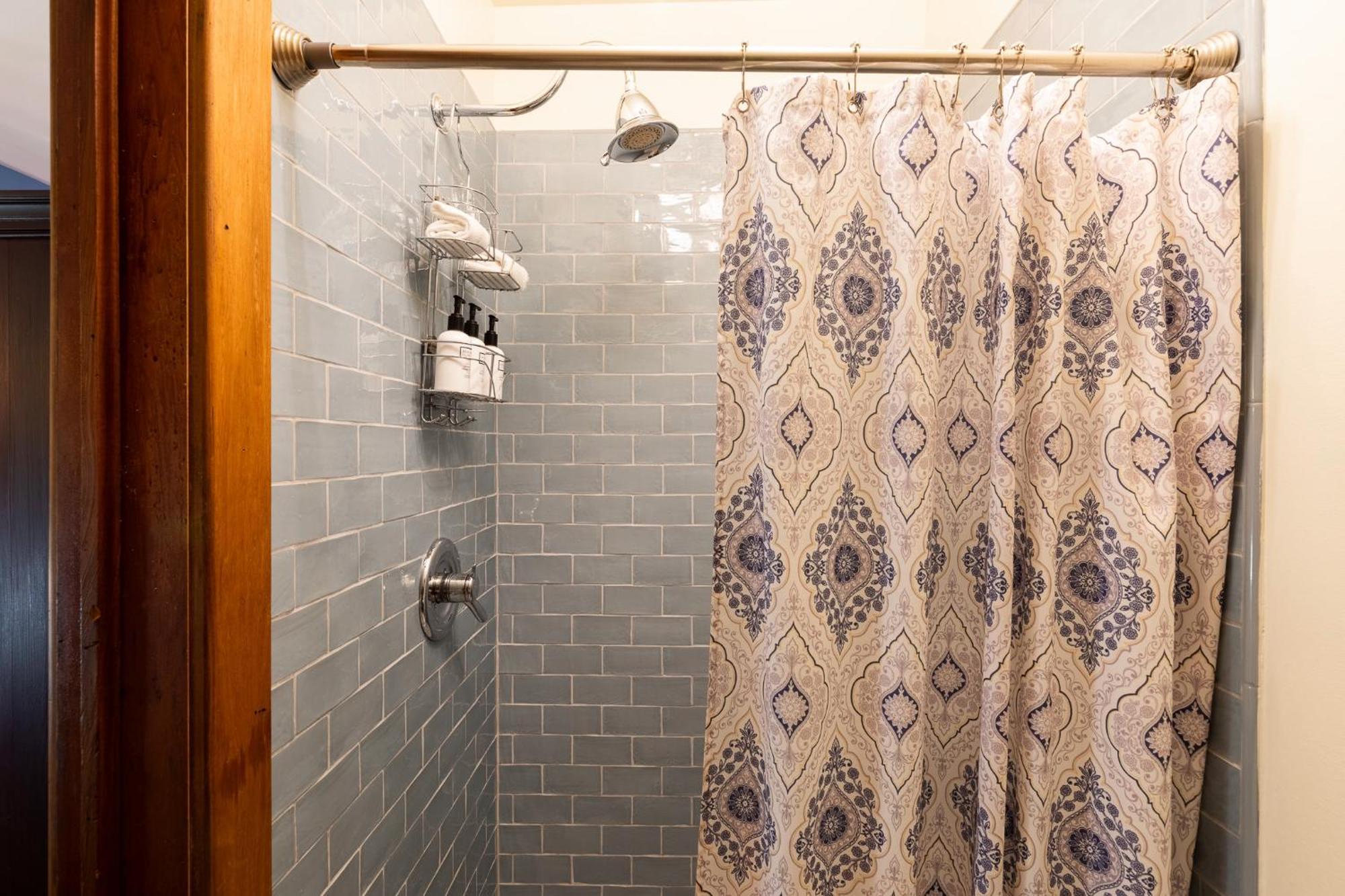 Palazzo - Luxury Pool, Hot Tub, And Sauna Hudson