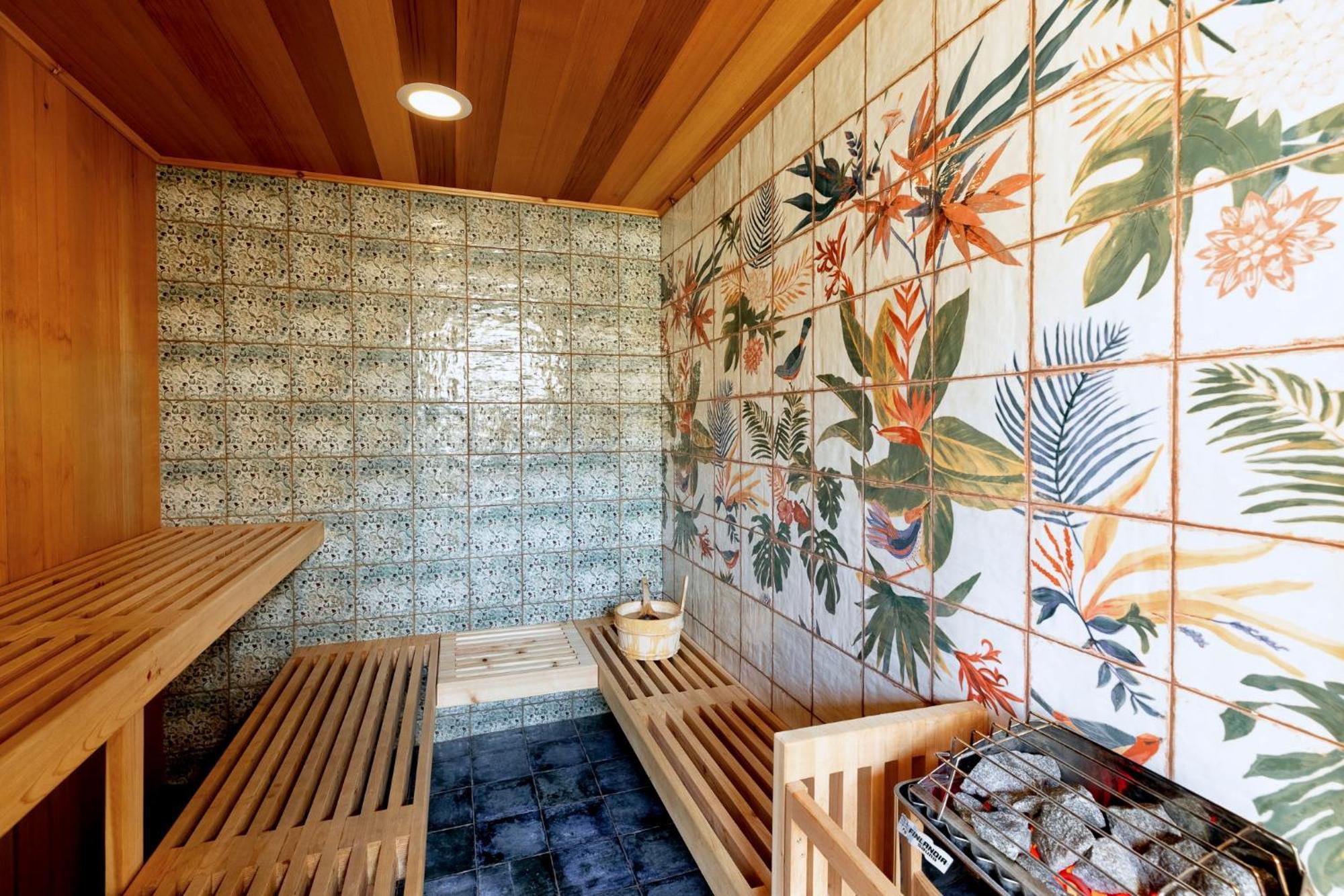 Palazzo - Luxury Pool, Hot Tub, And Sauna